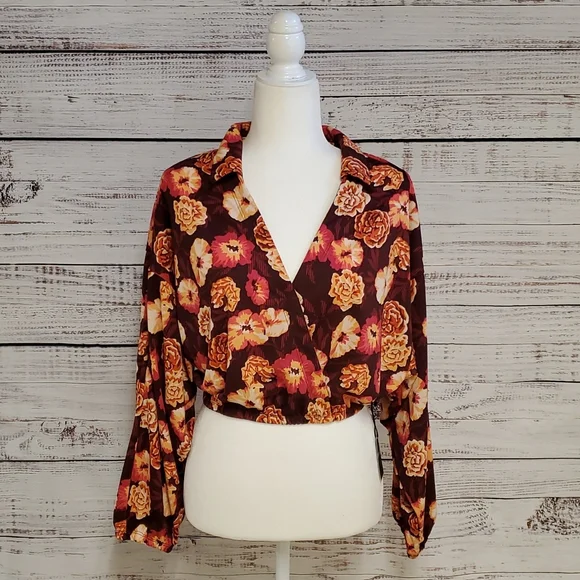 Forever 21 Tops Nwt Forever Tube Top Style Floral Blouse